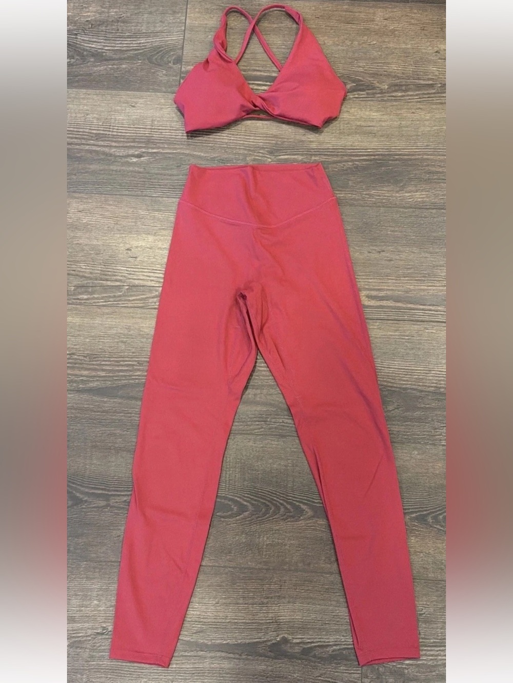 Women Red High Waisted Yoga Leggings and Sports Bra Size Small Workout Set
